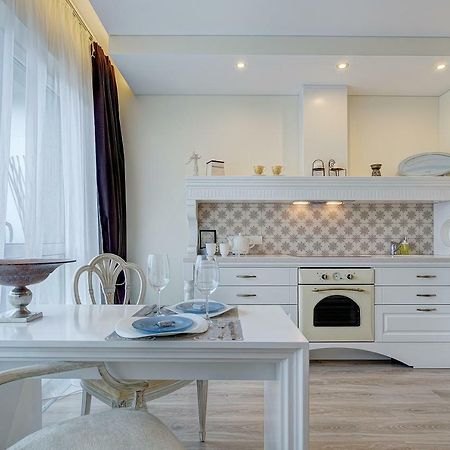 Bright Apartment Near Akropolis Vilna Exterior foto