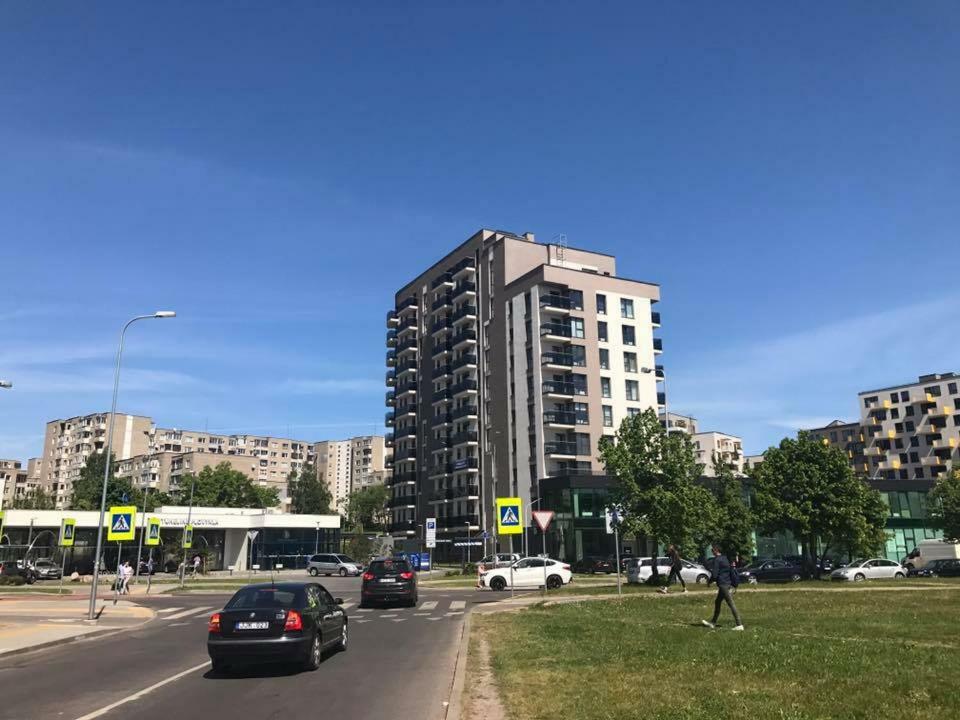 Bright Apartment Near Akropolis Vilna Exterior foto